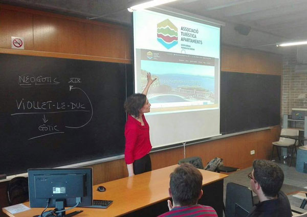 El próximo curso 2018-2019, A.T.A. impartirá en la Universidad de Girona la asignatura Inmuebles de Uso Turístico, a los alumnos de 4º curso del Grado de Turismo.