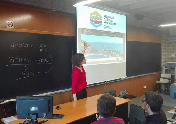 El próximo curso 2018-2019, A.T.A. impartirá en la Universidad de Girona la asignatura Inmuebles de Uso Turístico, a los alumnos de 4º curso del Grado de Turismo.